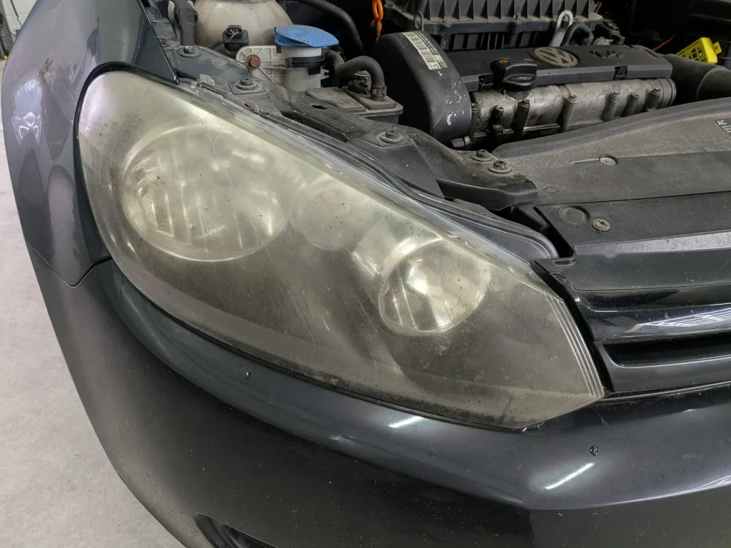 Volkswagen Golf — voor behandeling