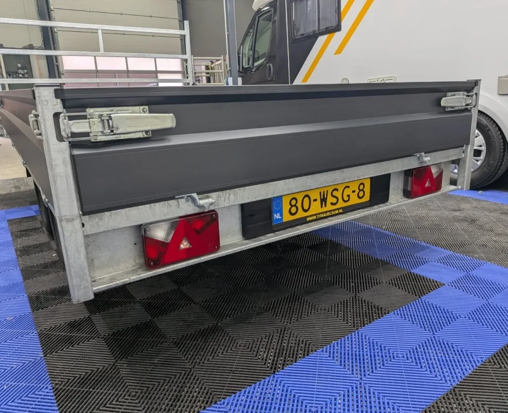 Aanhanger — voor behandeling