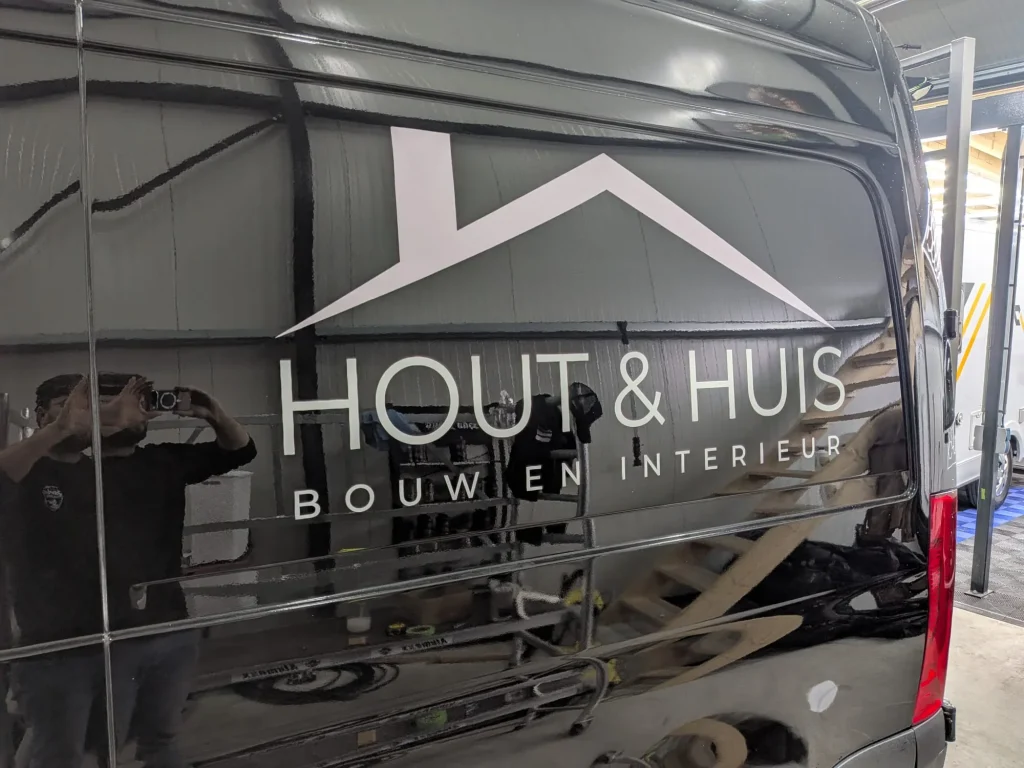 Hout & Huis: bedrijfsbus
