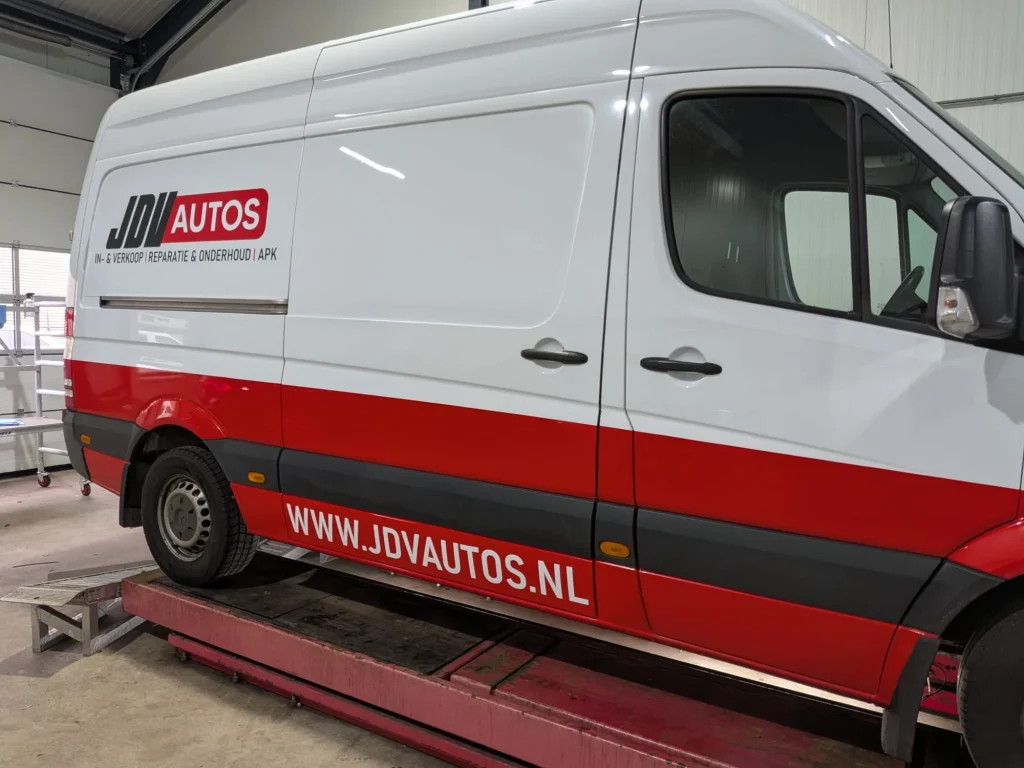 JDV Autos: belettering bedrijfswagen
