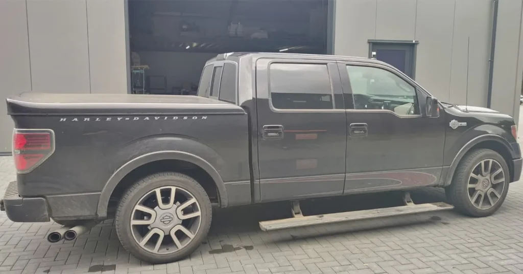 Ford F150 — voor behandeling